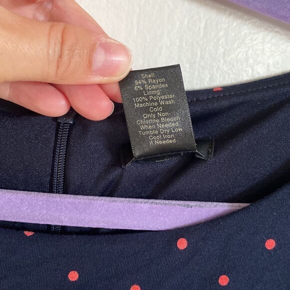 Ann Taylor Navy Polkadot Lined Dress with side ruching detail. - Size 10 - Picture 10 of 10